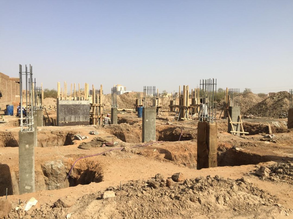 أعمدة وأساسات